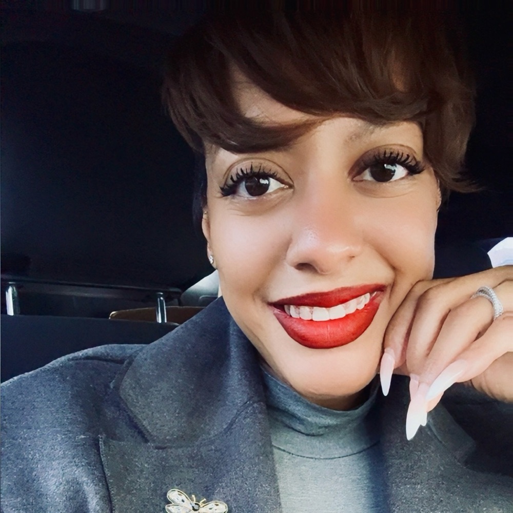 Meet your Posher, Shana